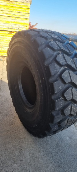 Пневматическая шина 23.5R25 Starmaxx StxL31 ** 201 A2/185 B L-3/E-3 3STD T