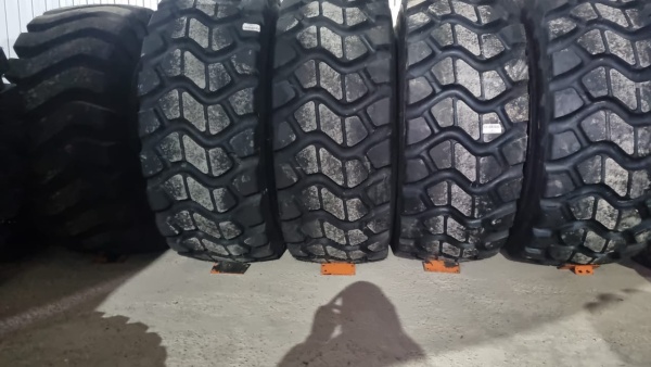 Пневматическая шина 23.5R25 Starmaxx StxL31 ** 201 A2/185 B L-3/E-3 3STD T