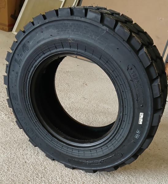 Пневматическая шина Roadhiker 10-16.5 10 PR TL L-4 SKS4 134 A2