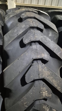 Пневматическая шина 14.00-24 / PR16 Starmaxx SG200 153 A8 TL