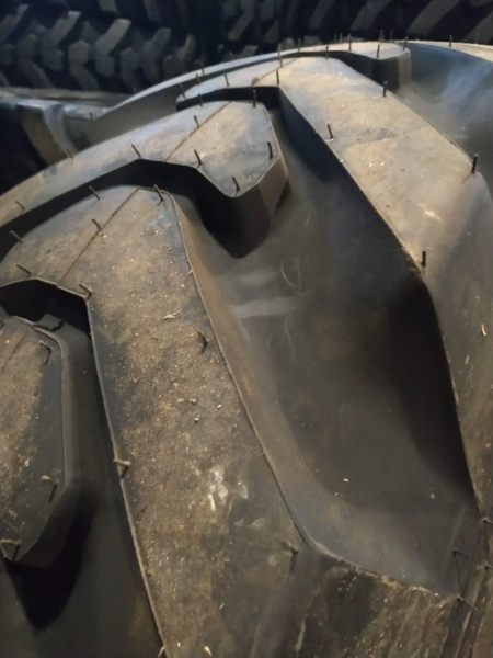 Пневматическая шина 14.00-24 / PR16 Starmaxx SG200 153 A8 TL