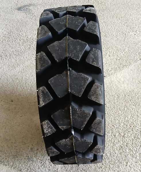 Пневматическая шина Roadhiker 10-16.5 10РR ТL L-5 НUL5 134 А2