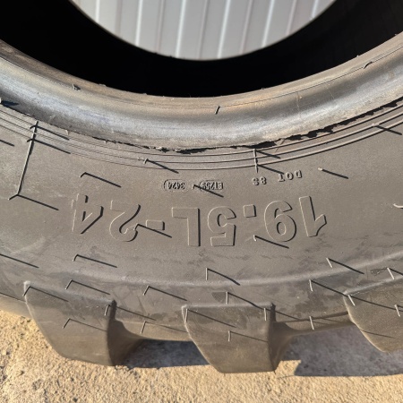Пневматическая шина 19.5L24 (500/70-24) PR 12 Starmaxx SM-I25 151
