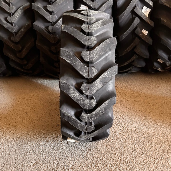 Пневматическая шина 12.5R18 (340/80R18) Starmaxx StxND31 143 A8/143 B TL