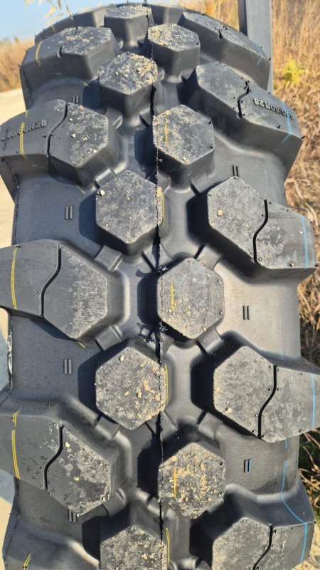 Пневматическая шина Roadhiker 44080R28(16.9R28) TL R-4 MULTIPRO100 156A8/156B