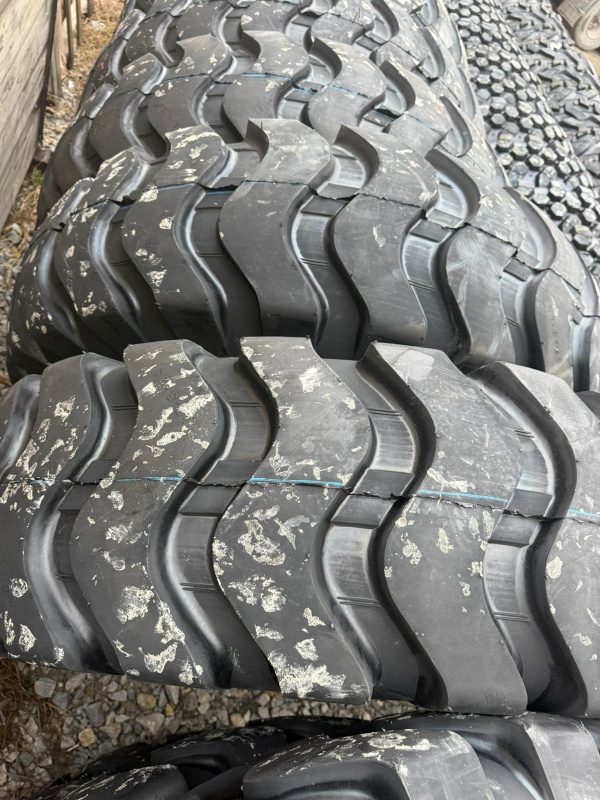 Шинокомплект ROADHIKER 17.5-25 20PR TTF E-3/L-3 W-1